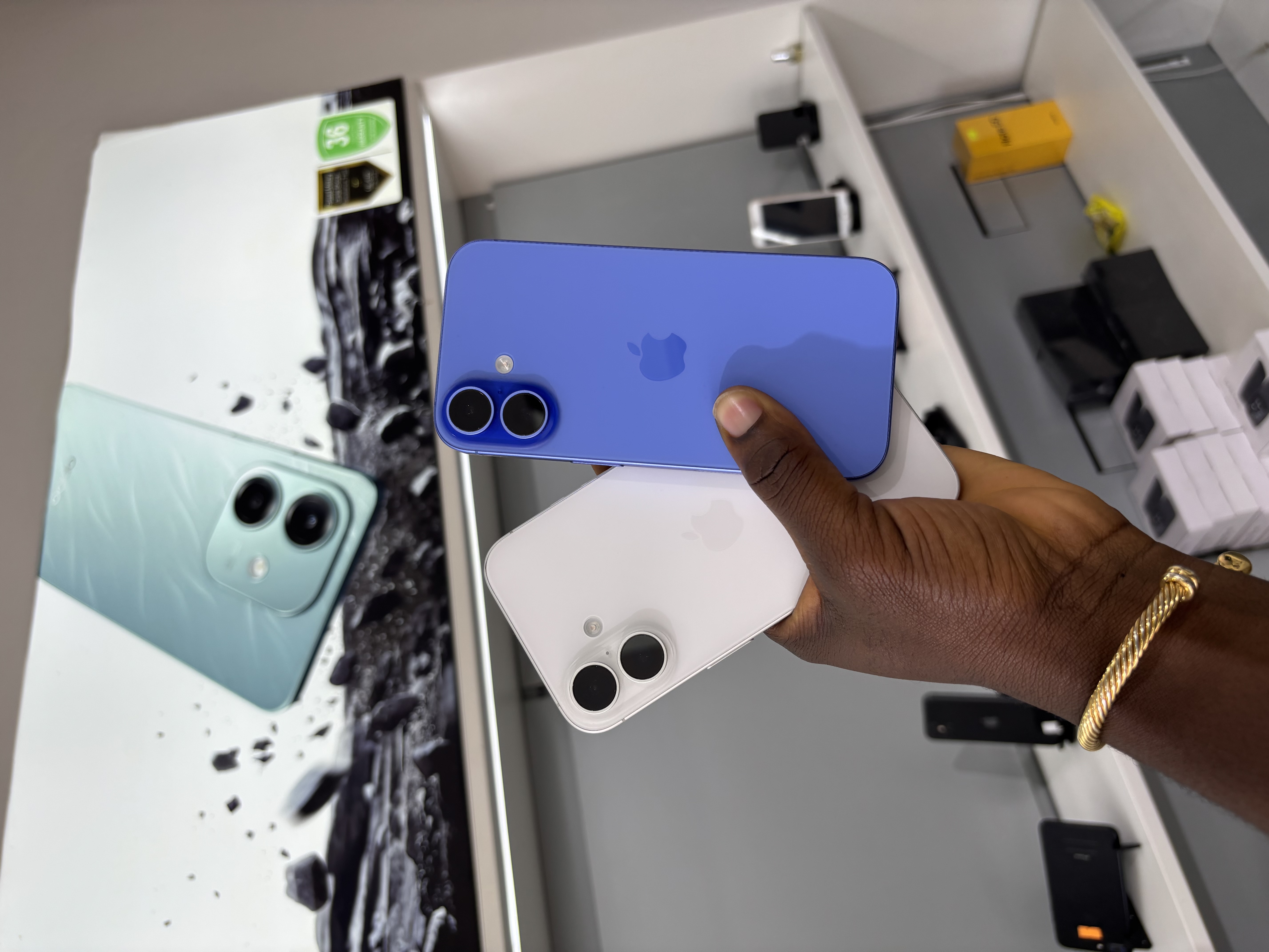 iPhone 16