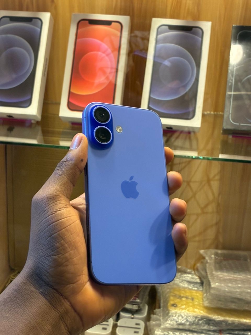 iPhone 16